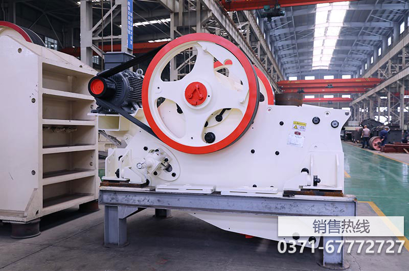 建筑模板綜合破碎機的性能特點