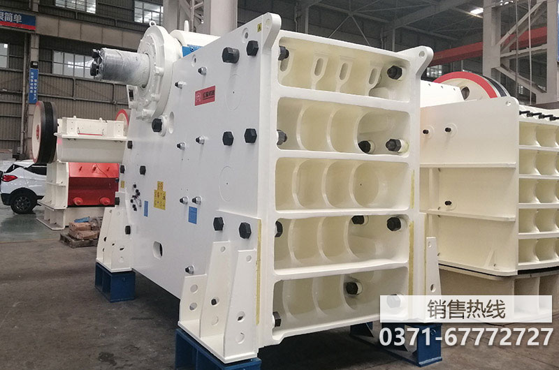 影響鵝卵石破碎機價格的三大因素
